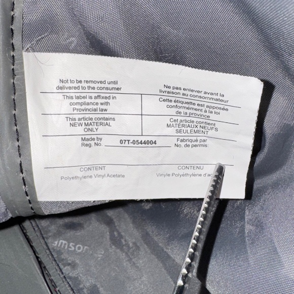 Samsonite Duffel Gym Bag / Weekender in Red, 2006 Classic Monte Carlo 2 edition - Picture 15 of 15